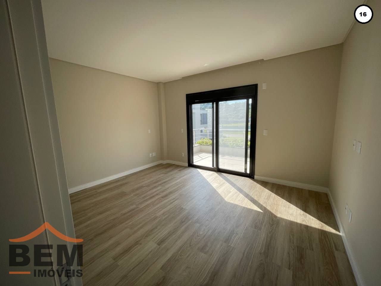Casa para Venda com 4 quartos e 305m² no bairro Areias, em Camboriú