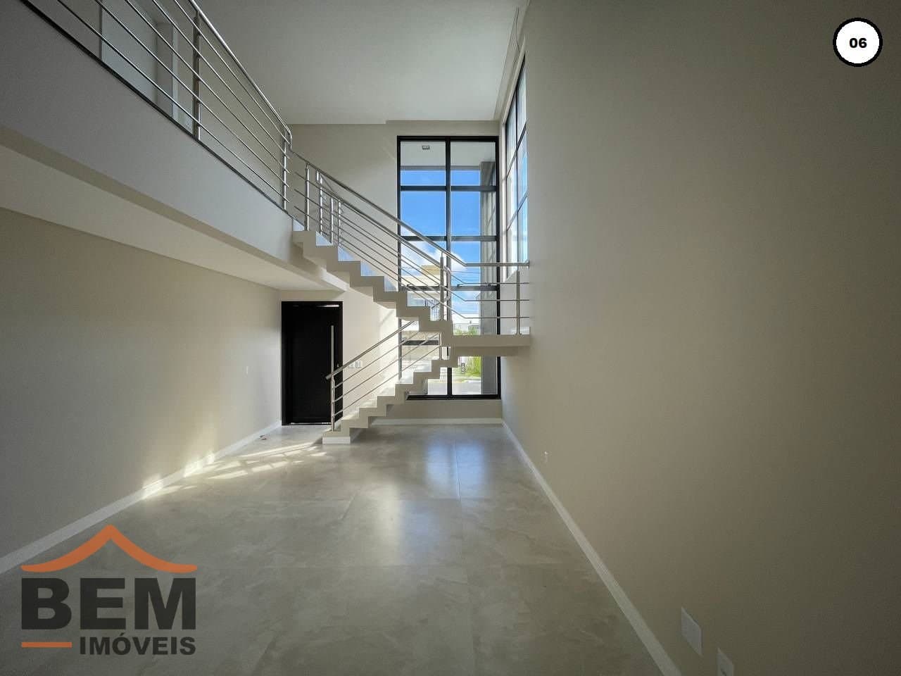 Casa para Venda com 4 quartos e 305m² no bairro Areias, em Camboriú