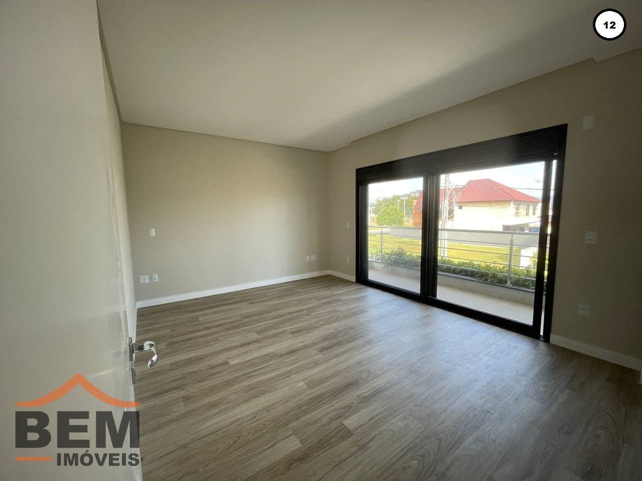 Casa para Venda com 4 quartos e 305m² no bairro Areias, em Camboriú