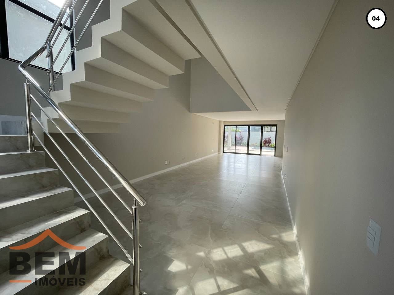 Casa para Venda com 4 quartos e 305m² no bairro Areias, em Camboriú