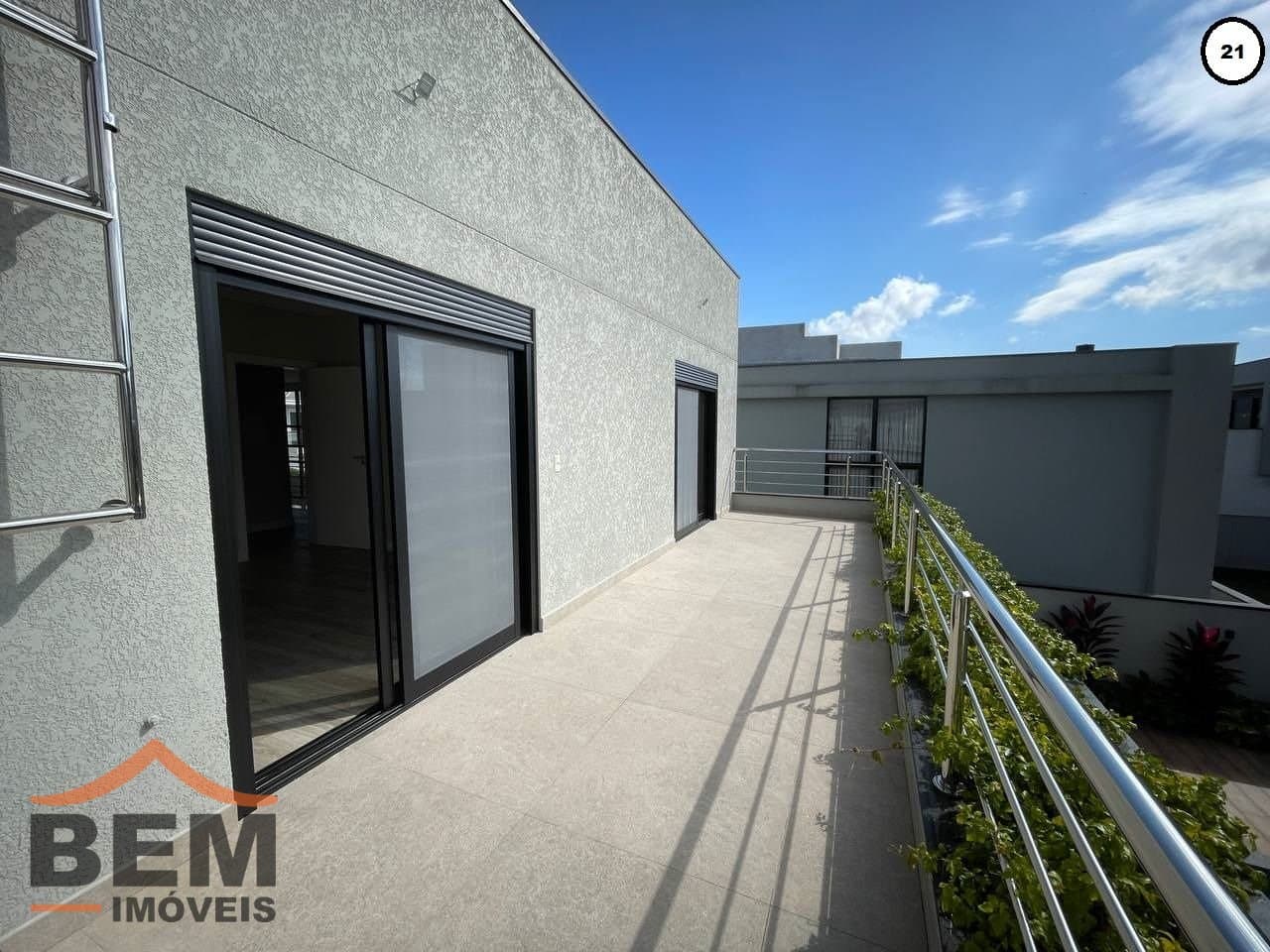 Casa para Venda com 4 quartos e 305m² no bairro Areias, em Camboriú