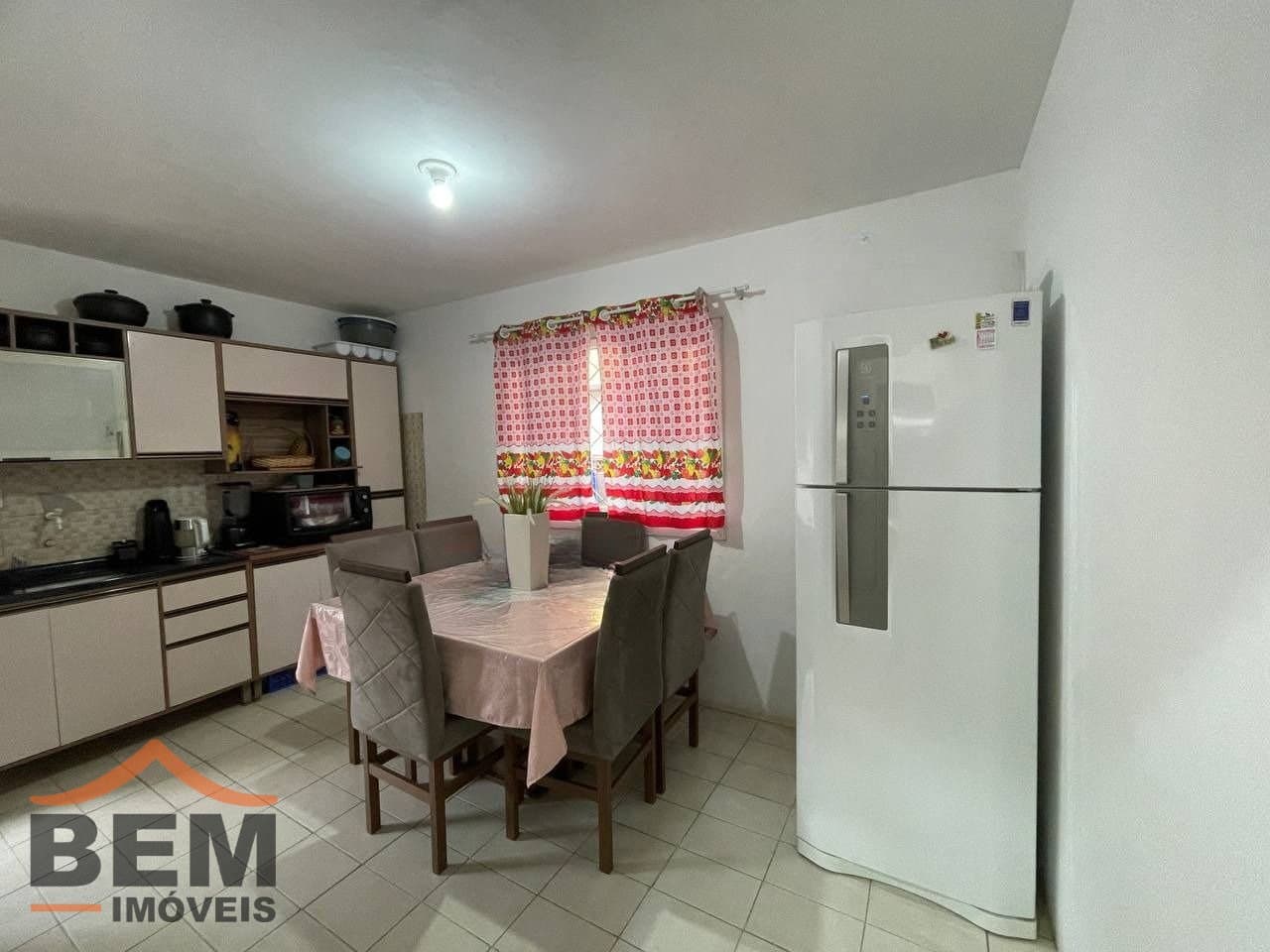 Casa para Venda com 2 quartos e 129m² no bairro Centro, em Camboriú