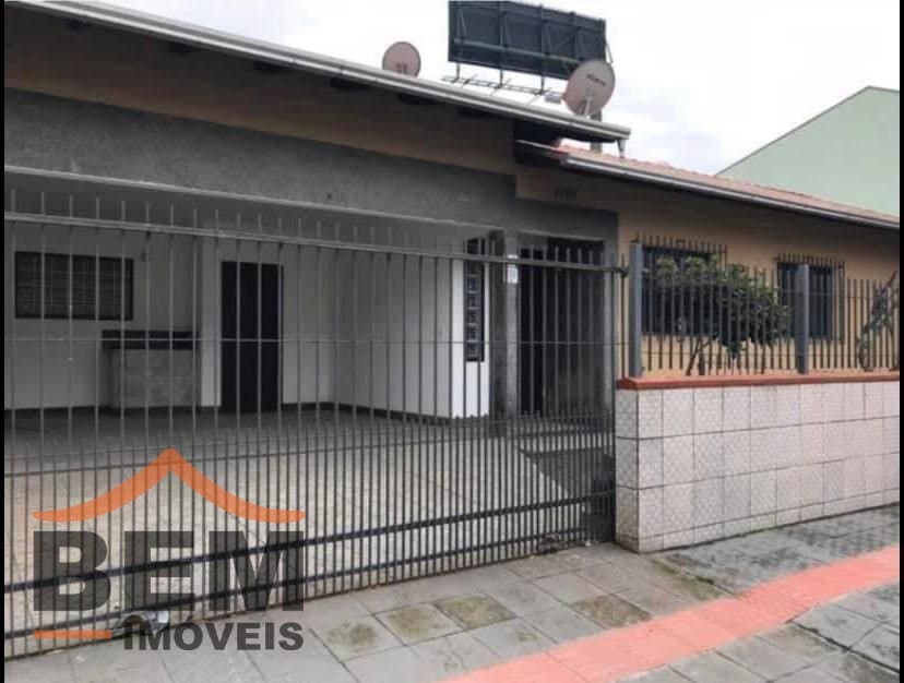 Casa para Venda com 3 quartos e 135m² no bairro Centro, em Balneário Camboriú