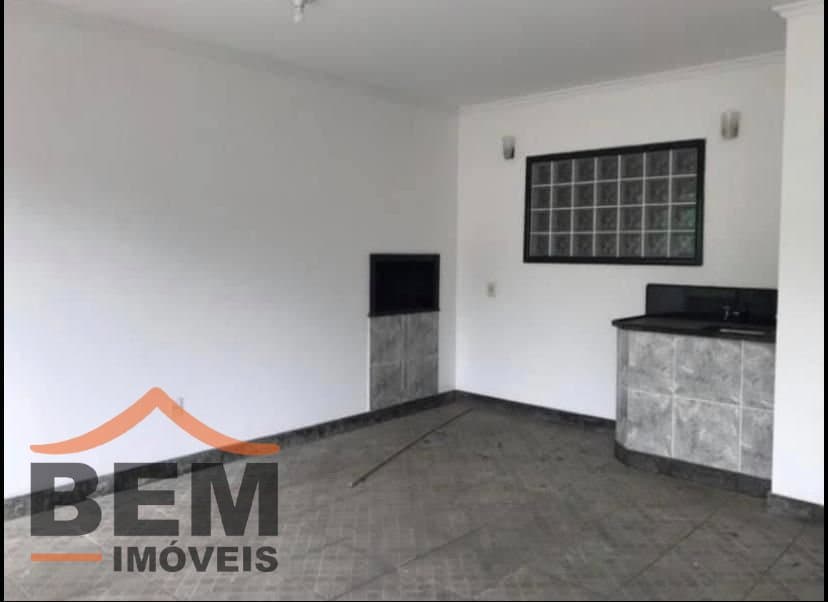 Casa para Venda com 3 quartos e 135m² no bairro Centro, em Balneário Camboriú