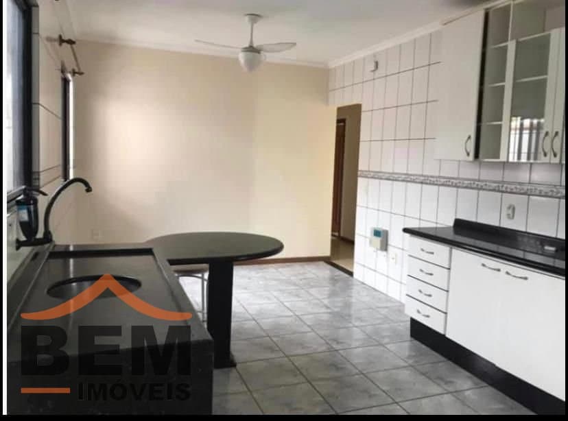 Casa para Venda com 3 quartos e 135m² no bairro Centro, em Balneário Camboriú