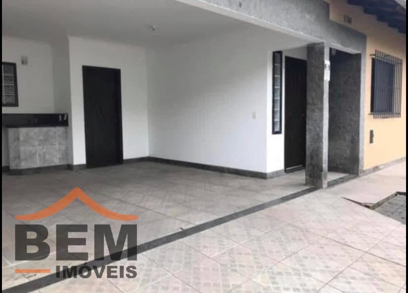 Casa para Venda com 3 quartos e 135m² no bairro Centro, em Balneário Camboriú