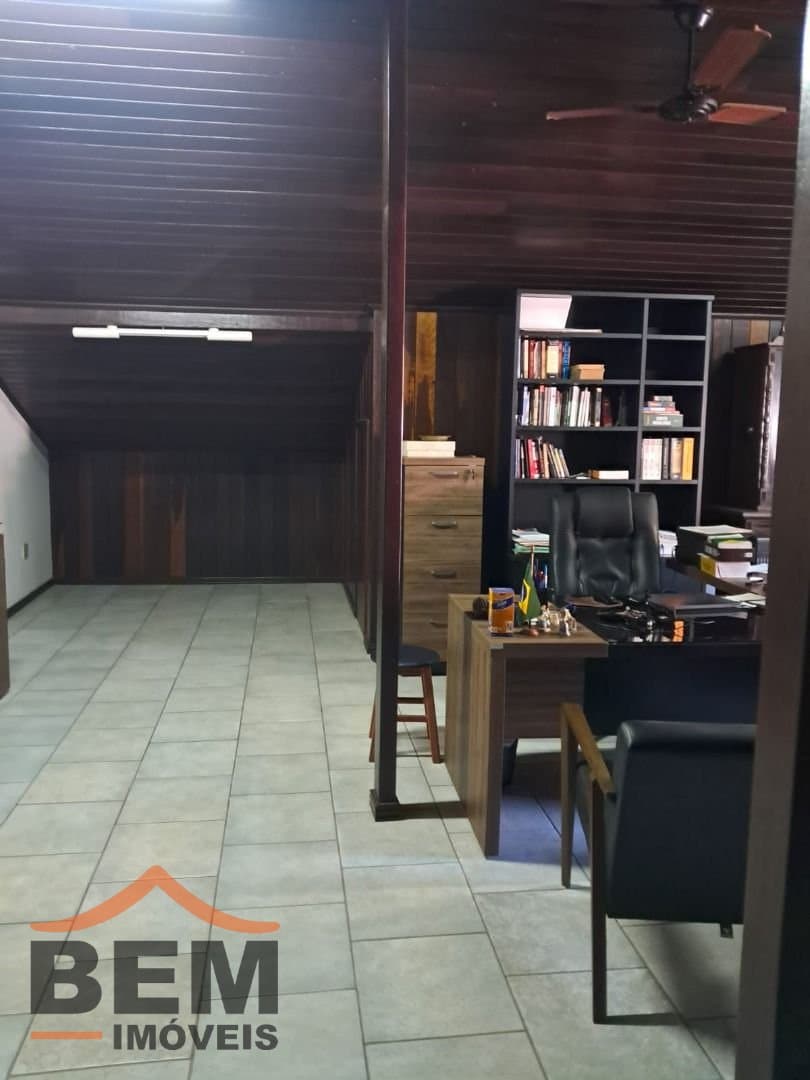 Casa para Venda com 3 quartos e 240m² no bairro Fazenda, em Itajaí