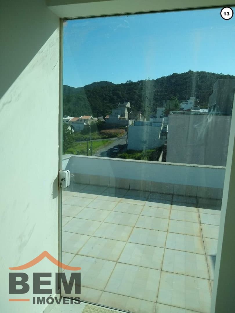 Sobrado para Venda com 3 quartos e 130m² no bairro Aririba, em Balneário Camboriú