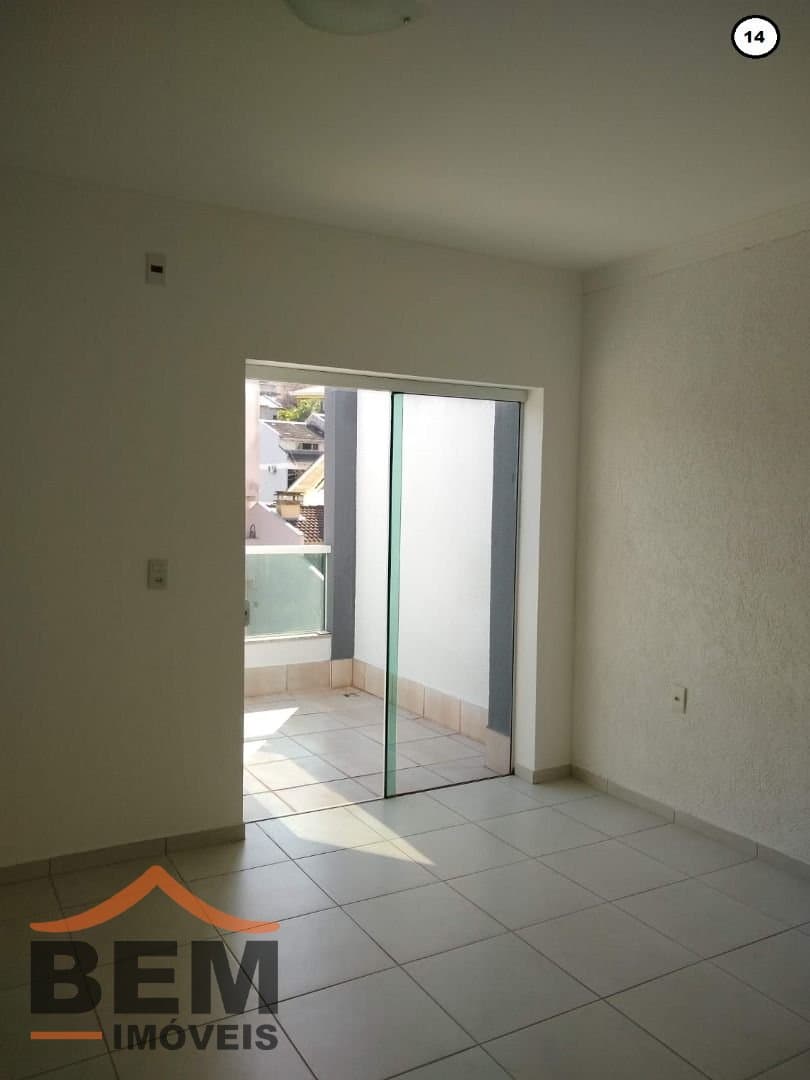 Sobrado para Venda com 3 quartos e 130m² no bairro Aririba, em Balneário Camboriú