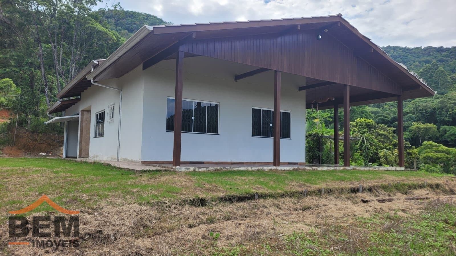 Sítio para Venda com 3 quartos e 170m² no bairro Cedros, em Camboriú