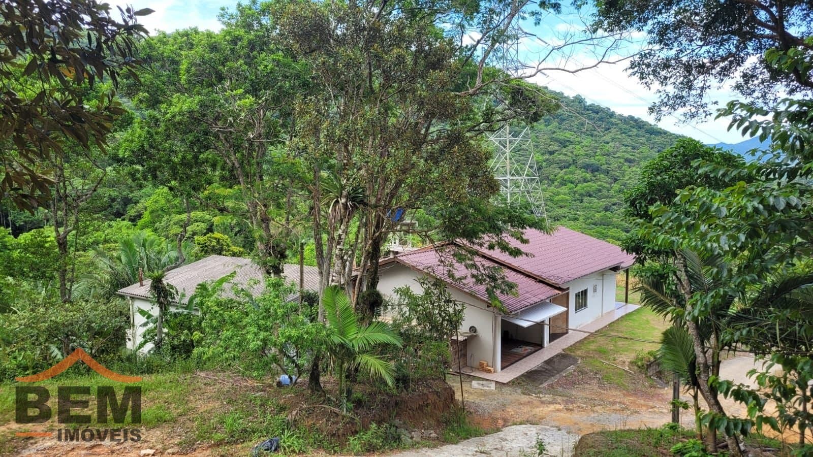 Sítio para Venda com 3 quartos e 170m² no bairro Cedros, em Camboriú