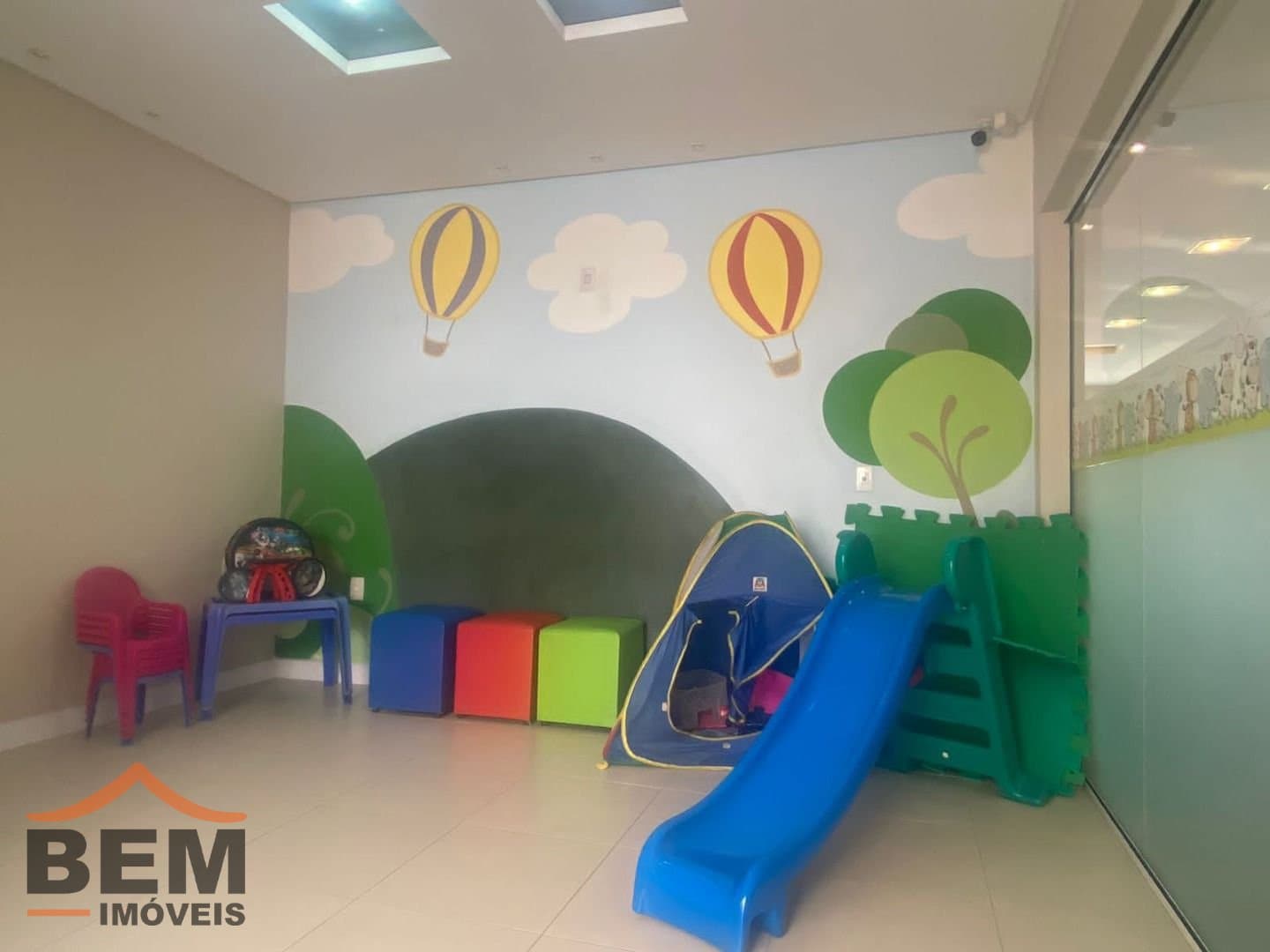 Apartamento para Venda com 3 quartos e 95m² no bairro Vila Operária, em Itajaí