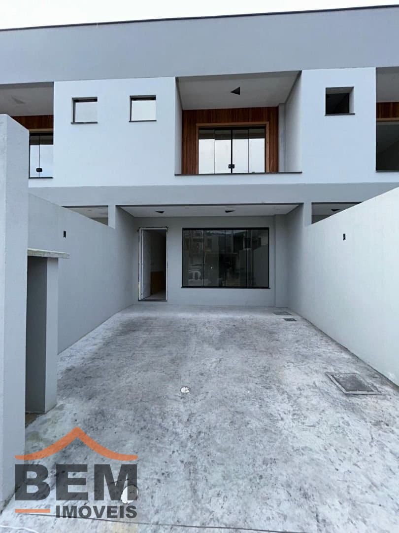 Casa para Venda com 2 quartos e 75m² no bairro Rio Pequeno, em Camboriú