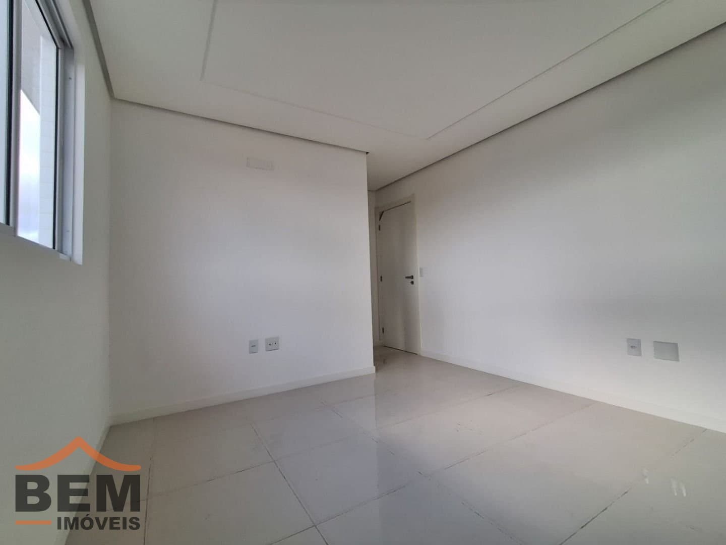 Apartamento para Venda com 2 quartos e 77m² no bairro Centro, em Camboriú