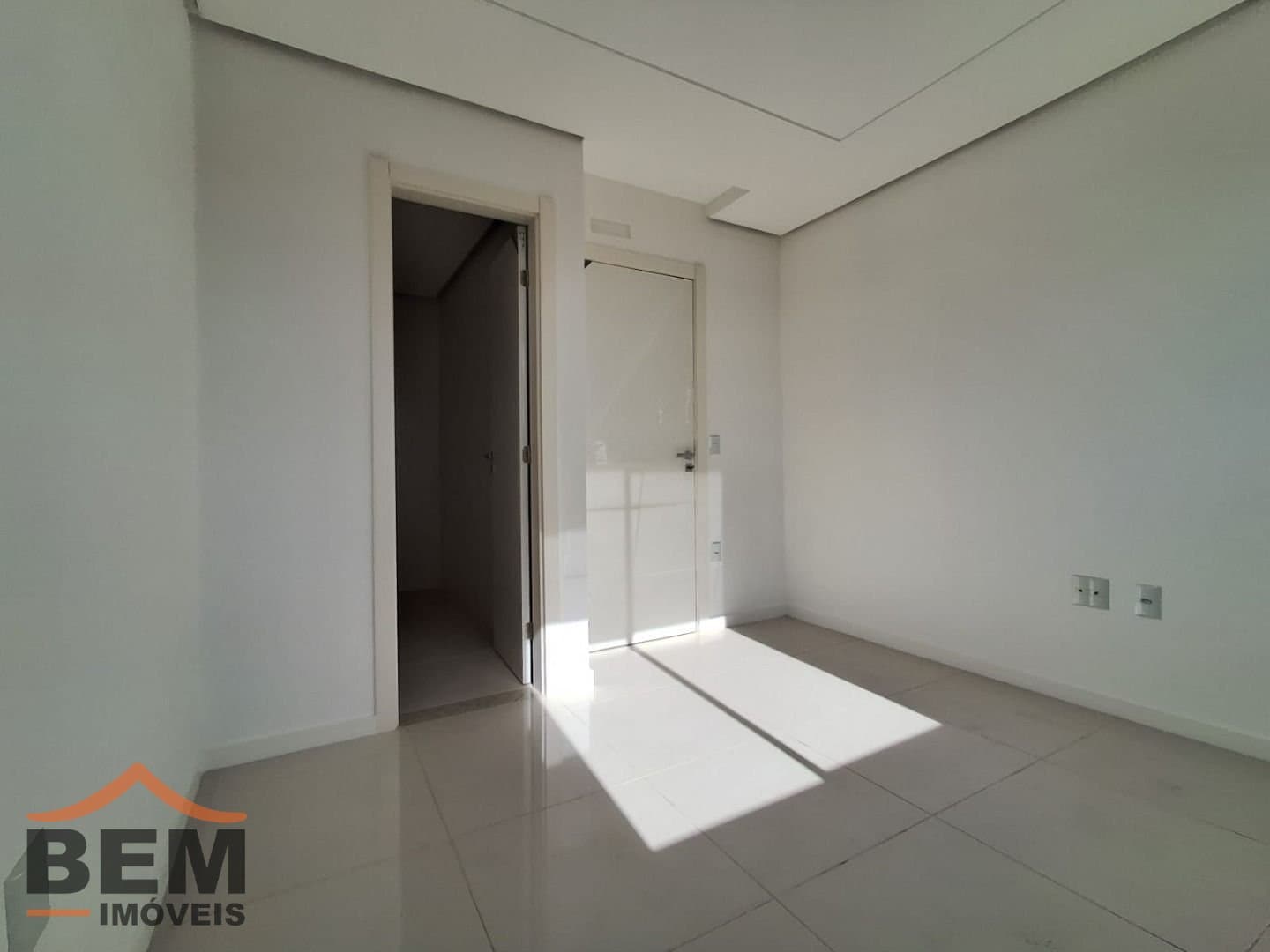 Apartamento para Venda com 2 quartos e 77m² no bairro Centro, em Camboriú