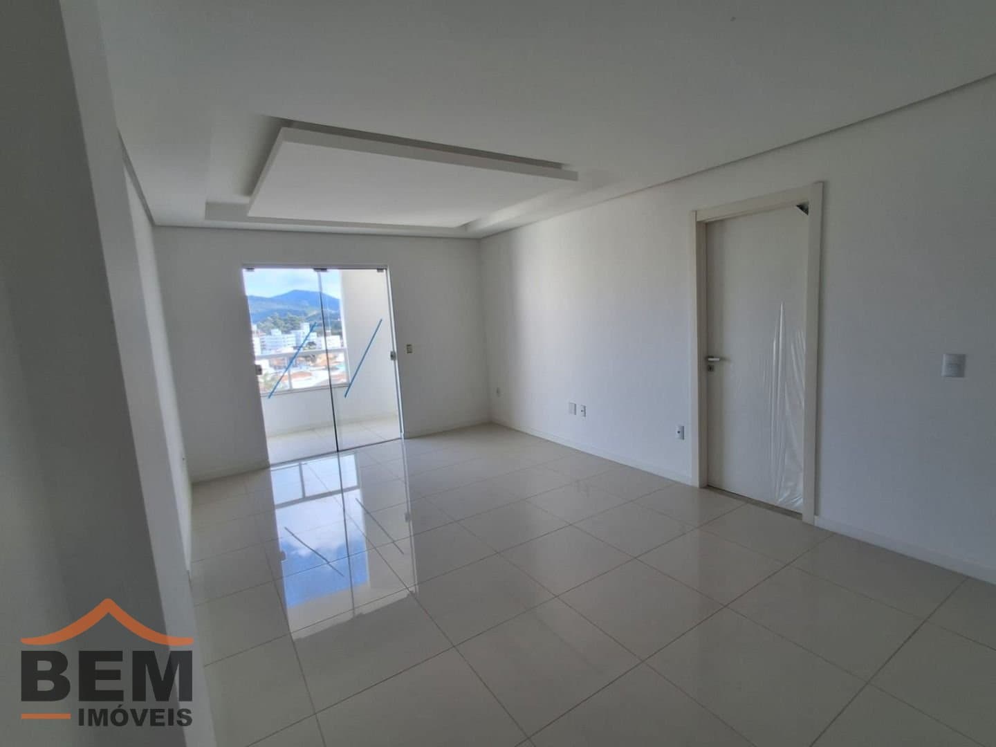 Apartamento para Venda com 2 quartos e 77m² no bairro Centro, em Camboriú