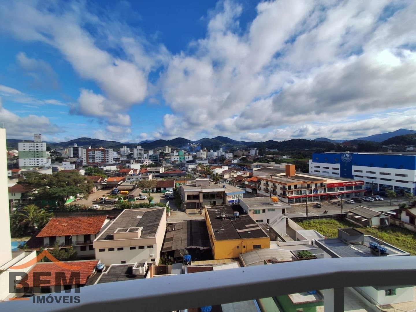 Apartamento para Venda com 2 quartos e 77m² no bairro Centro, em Camboriú