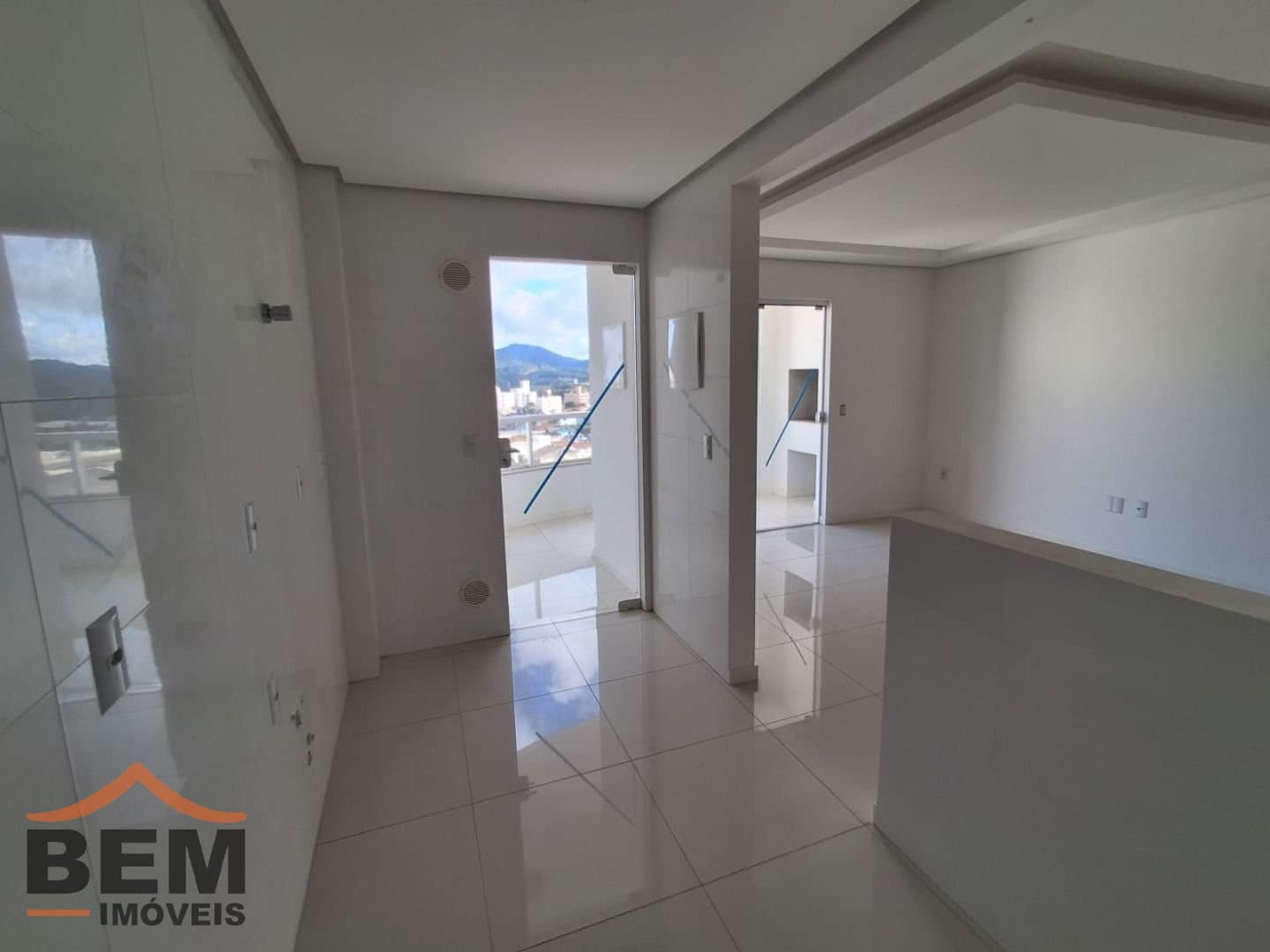 Apartamento para Venda com 2 quartos e 77m² no bairro Centro, em Camboriú