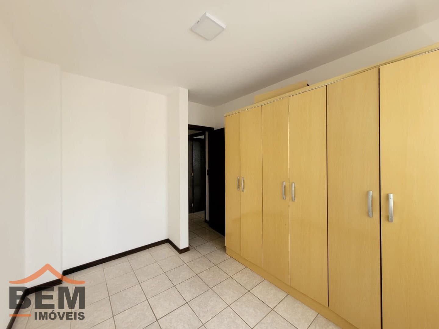 Apartamento para Locação com 2 quartos e 68m² no bairro Centro, em Itajaí