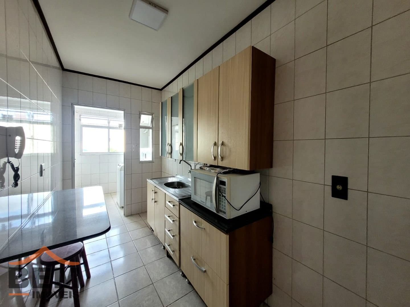 Apartamento para Locação com 2 quartos e 68m² no bairro Centro, em Itajaí