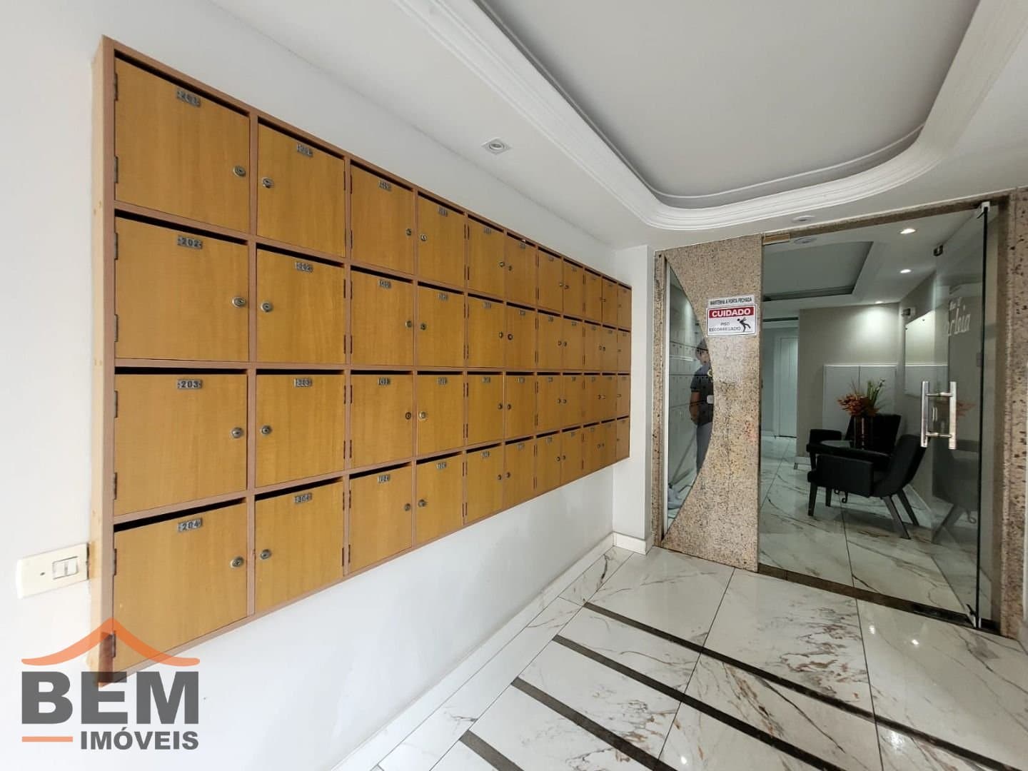 Apartamento para Locação com 2 quartos e 68m² no bairro Centro, em Itajaí