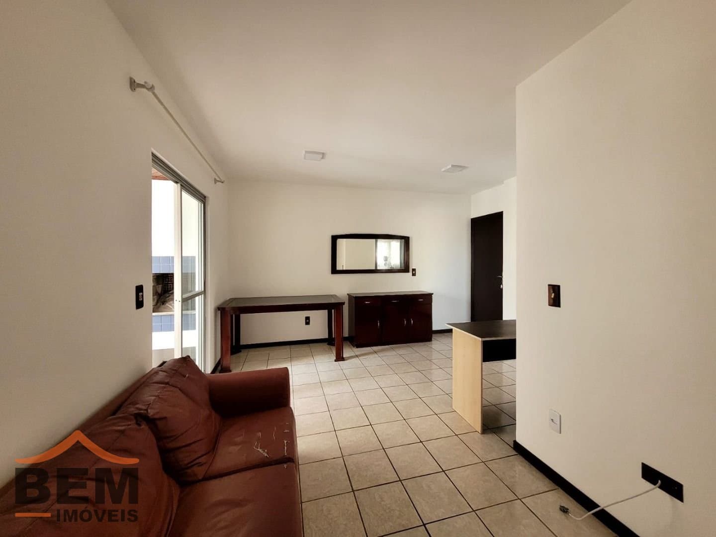 Apartamento para Locação com 2 quartos e 68m² no bairro Centro, em Itajaí