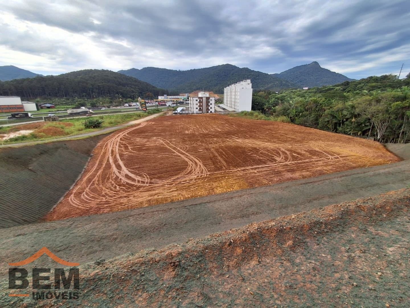 Terreno para Venda no bairro Várzea do Ranchinho, em Camboriú