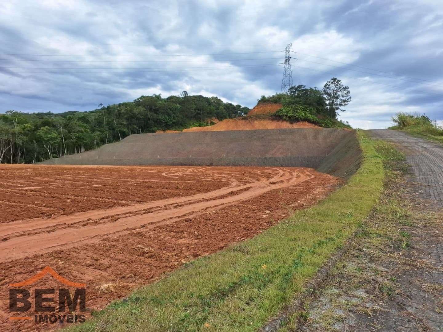 Terreno para Venda no bairro Várzea do Ranchinho, em Camboriú