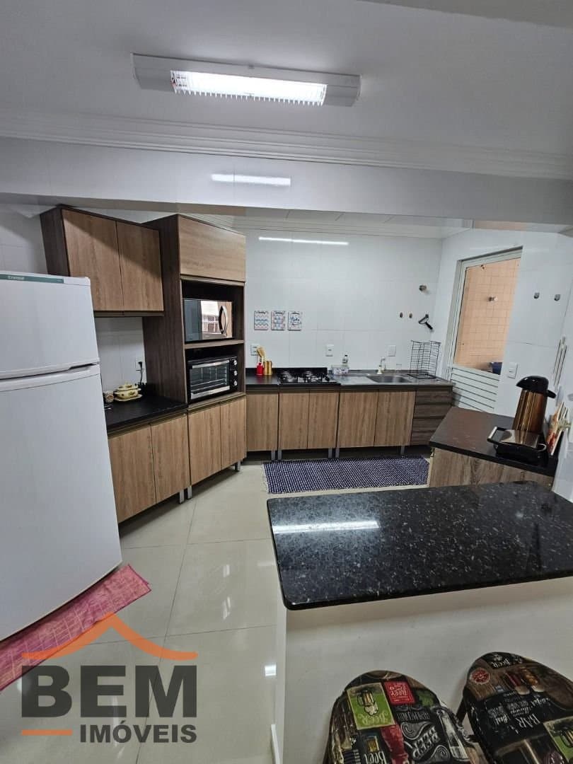 Apartamento para Venda com 3 quartos e 166m² no bairro Centro, em Balneário Camboriú