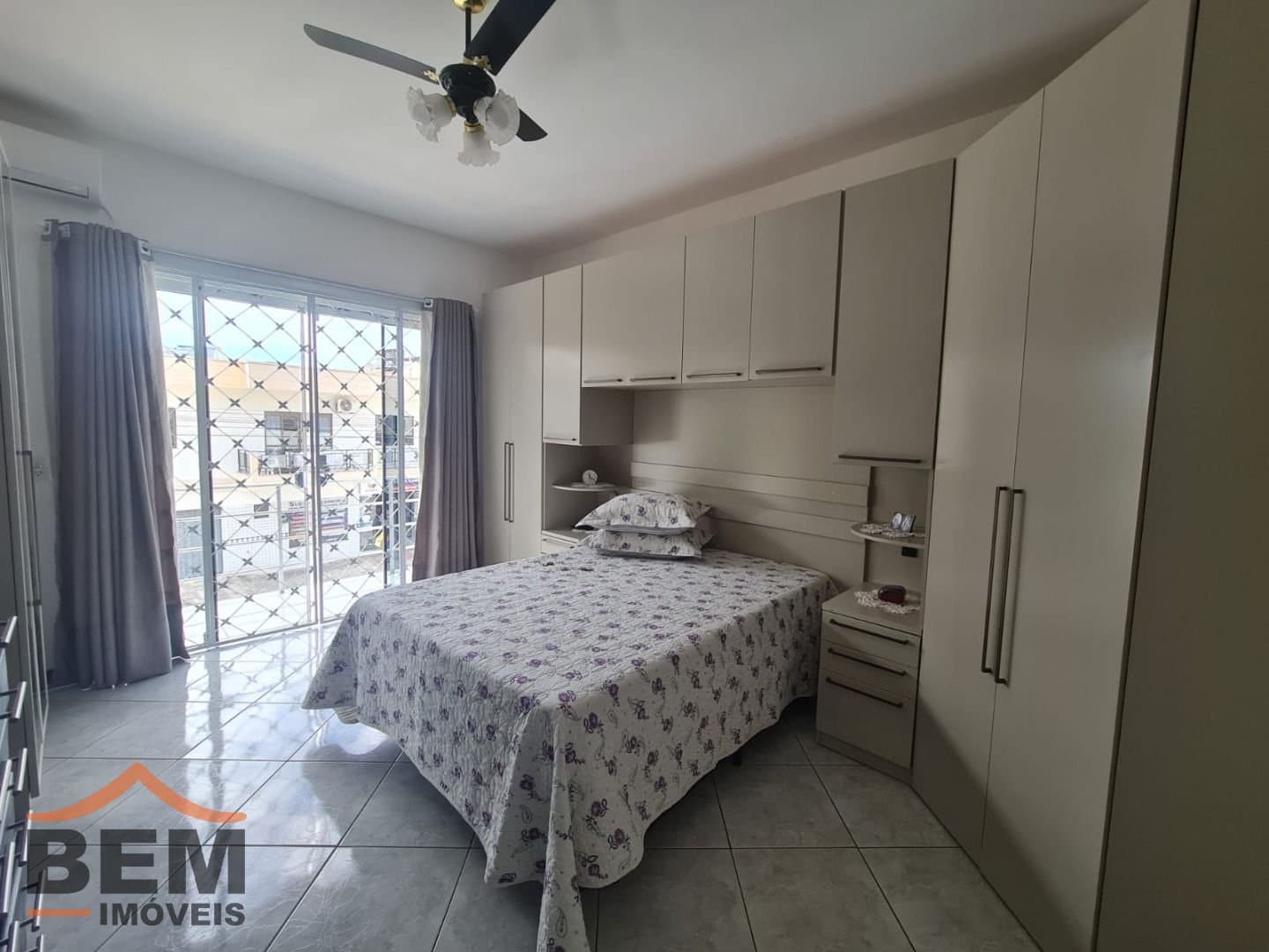 Casa para Venda com 2 quartos e 327m² no bairro Centro, em Camboriú
