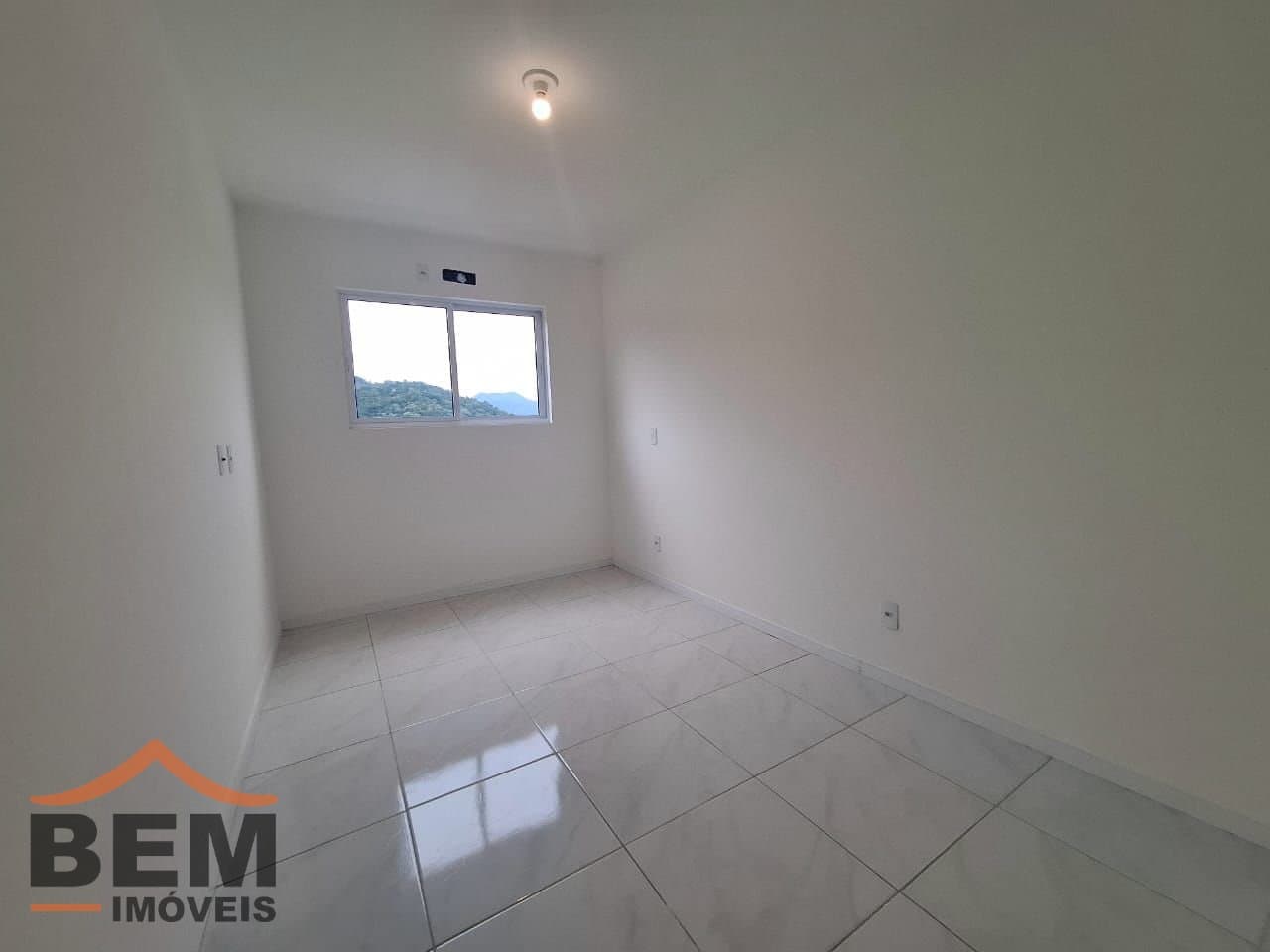 Apartamento com 2 quartos e 49m² no bairro Carvalho, em Itajaí