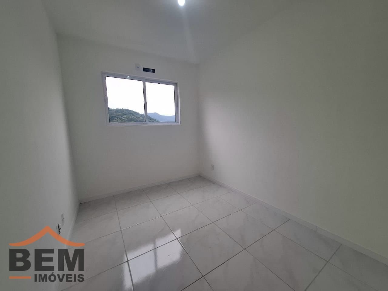 Apartamento com 2 quartos e 49m² no bairro Carvalho, em Itajaí