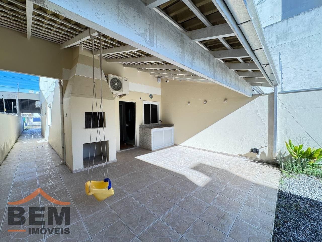 Casa para Venda com 3 quartos e 183m² no bairro Santa Regina, em Camboriú
