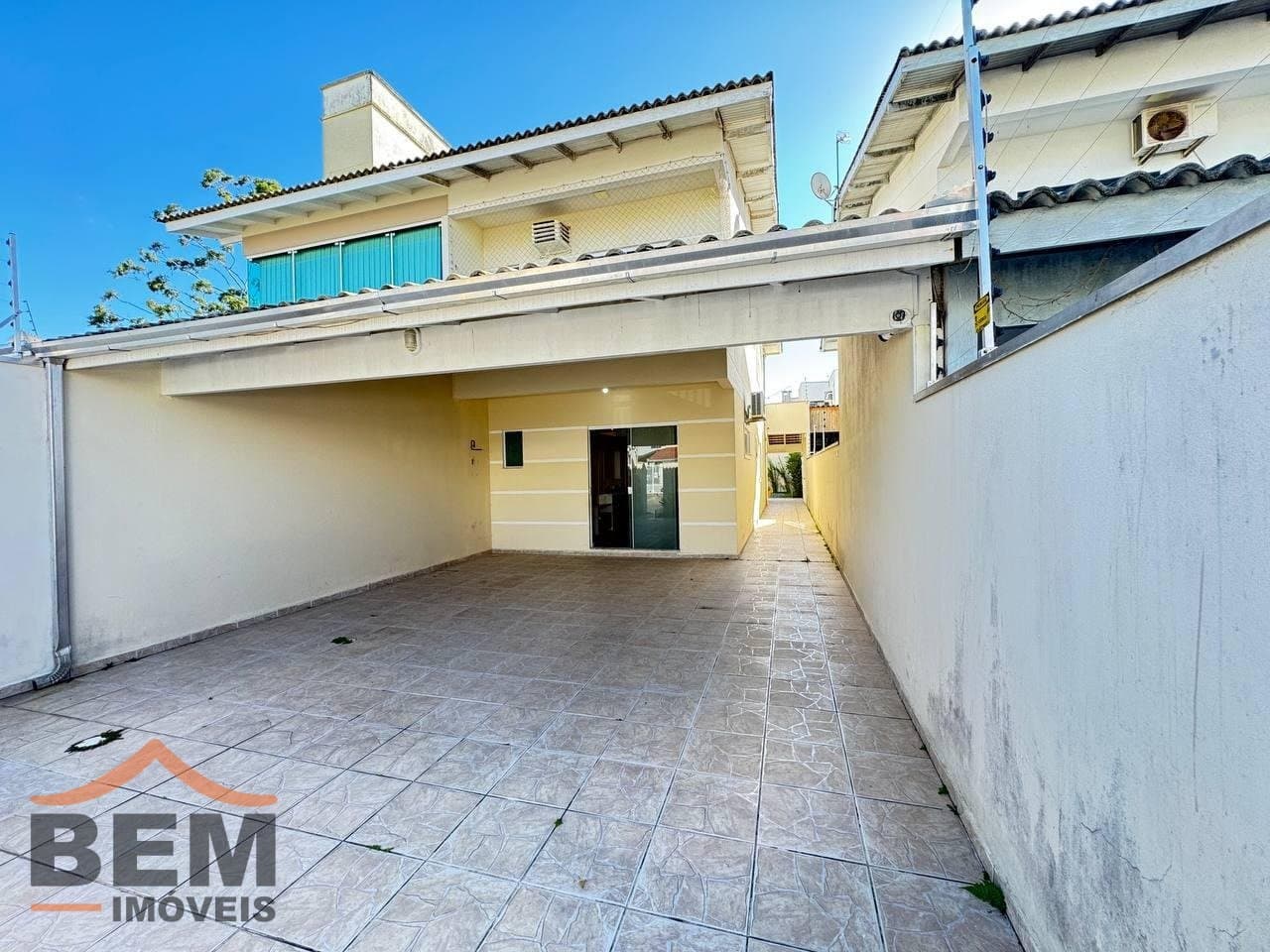 Casa para Venda com 3 quartos e 183m² no bairro Santa Regina, em Camboriú