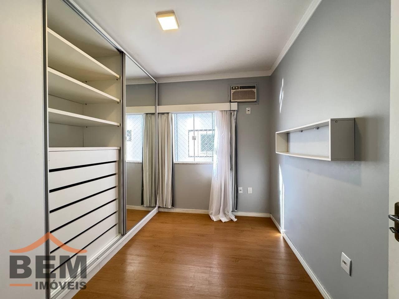 Casa para Venda com 3 quartos e 183m² no bairro Santa Regina, em Camboriú