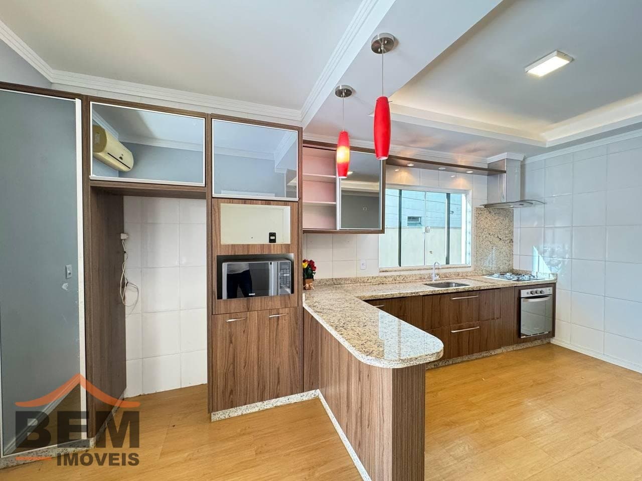 Casa para Venda com 3 quartos e 183m² no bairro Santa Regina, em Camboriú