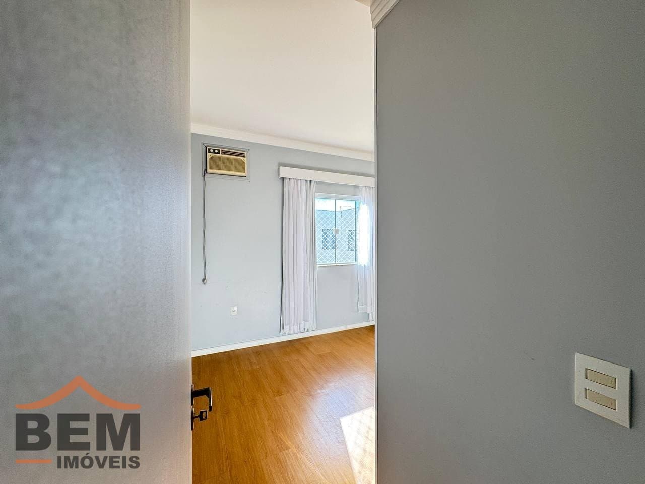 Casa para Venda com 3 quartos e 183m² no bairro Santa Regina, em Camboriú