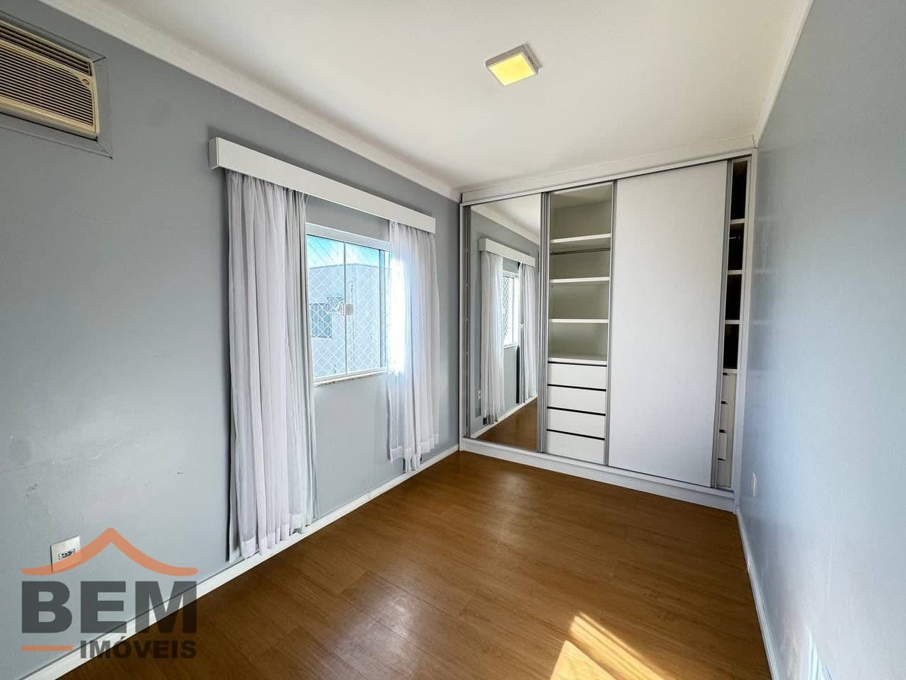 Casa para Venda com 3 quartos e 183m² no bairro Santa Regina, em Camboriú