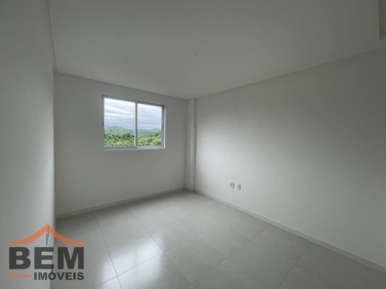 Apartamento para Venda com 2 quartos e 81m² no bairro Várzea do Ranchinho, em Camboriú