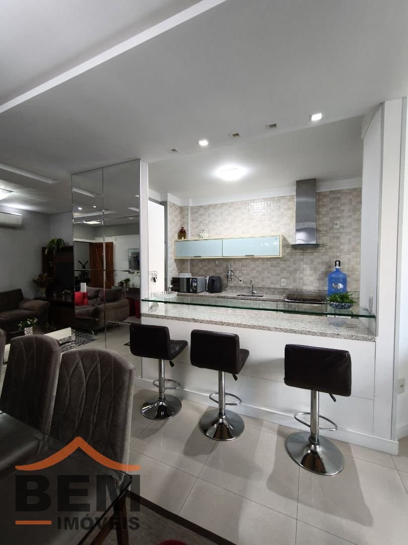 Apartamento para Venda com 2 quartos e 90m² no bairro Centro, em Balneário Camboriú
