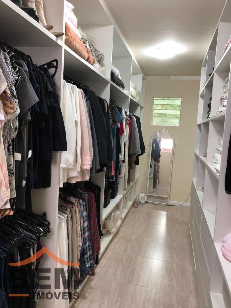 Casa para Venda com 3 quartos e 191m² no bairro Ressacada, em Itajaí