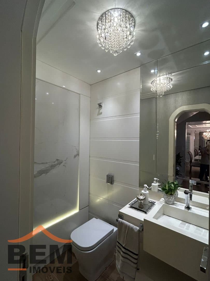 Casa para Venda com 3 quartos e 257m² no bairro Vila Operária, em Itajaí