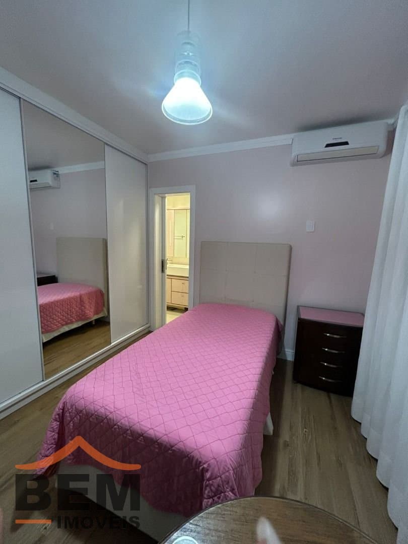 Casa para Venda com 3 quartos e 257m² no bairro Vila Operária, em Itajaí