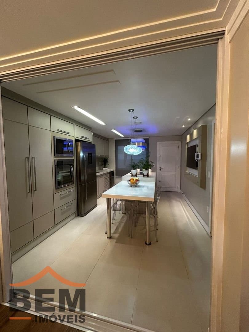 Casa para Venda com 3 quartos e 257m² no bairro Vila Operária, em Itajaí