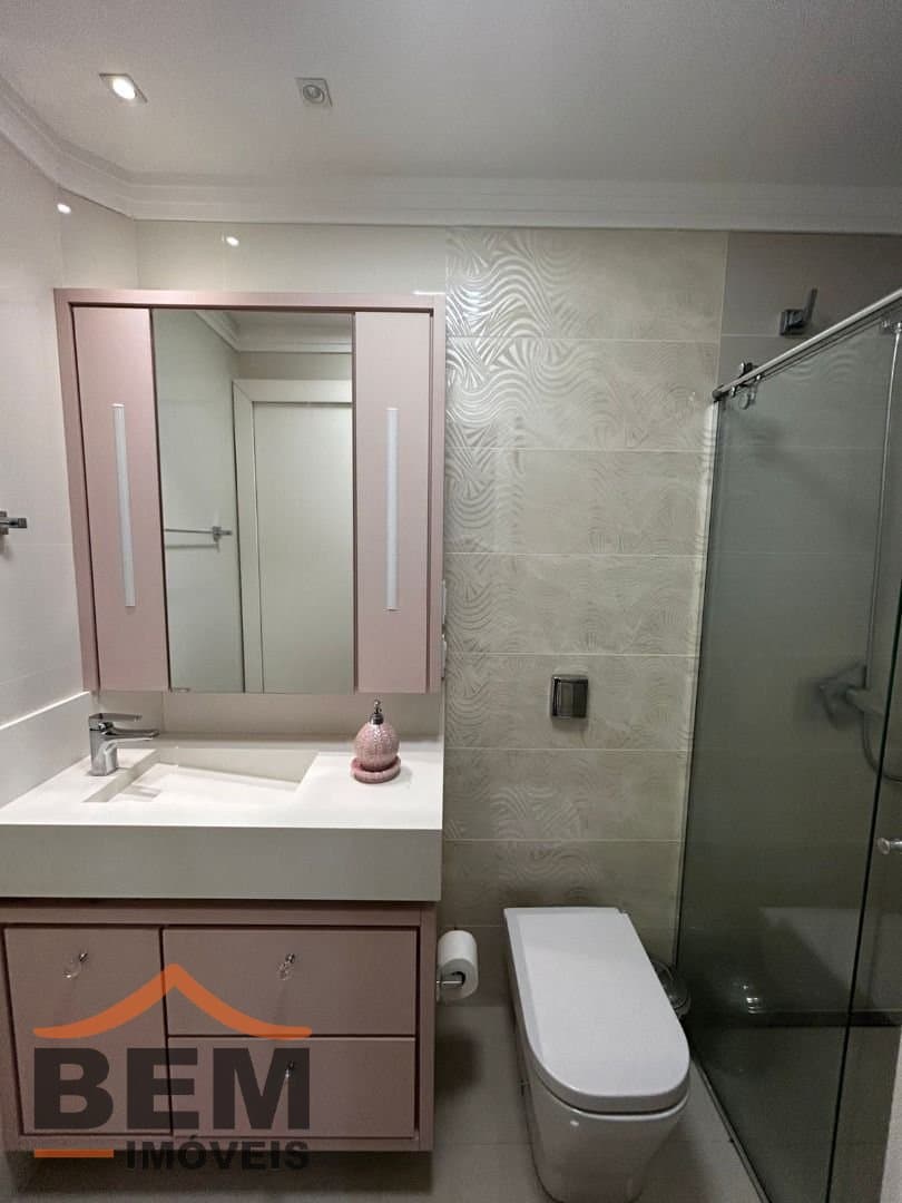 Casa para Venda com 3 quartos e 257m² no bairro Vila Operária, em Itajaí
