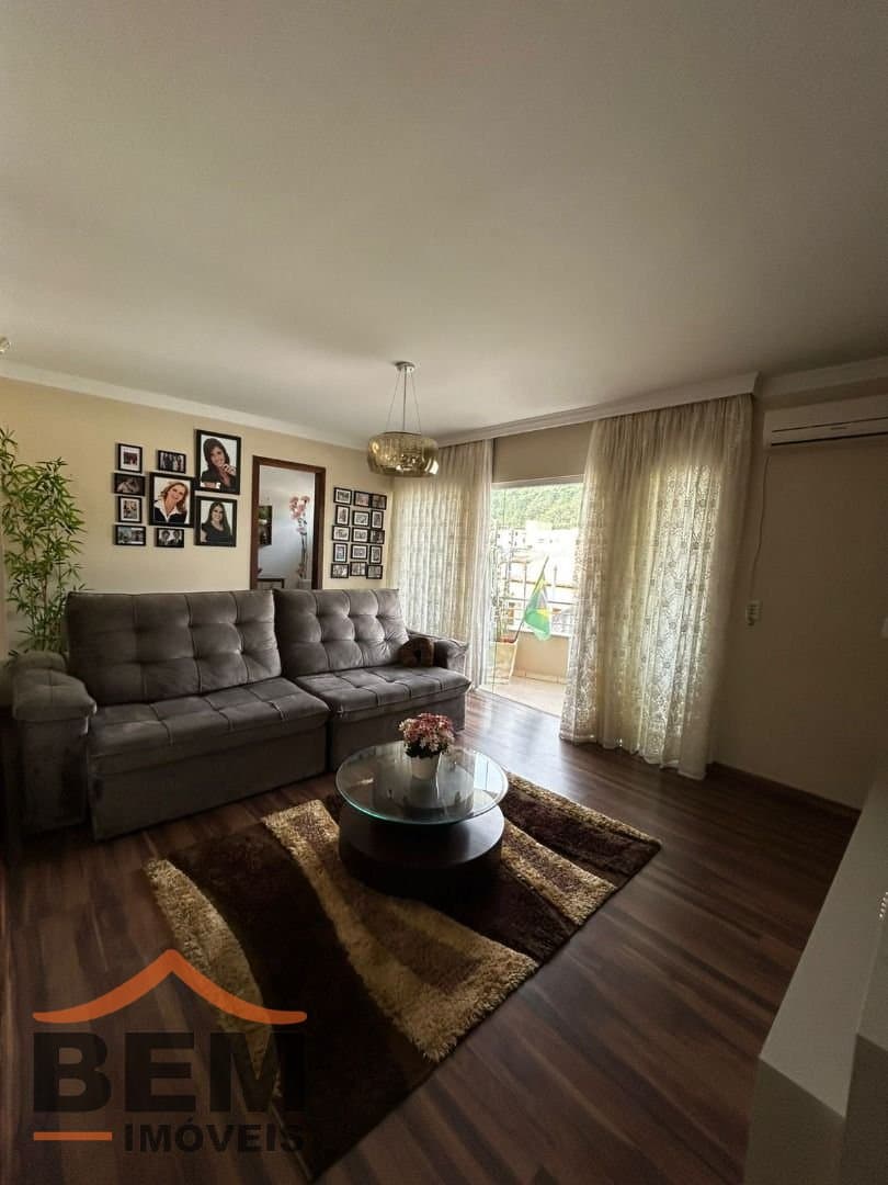 Casa para Venda com 3 quartos e 340m² no bairro Centro, em Itajaí