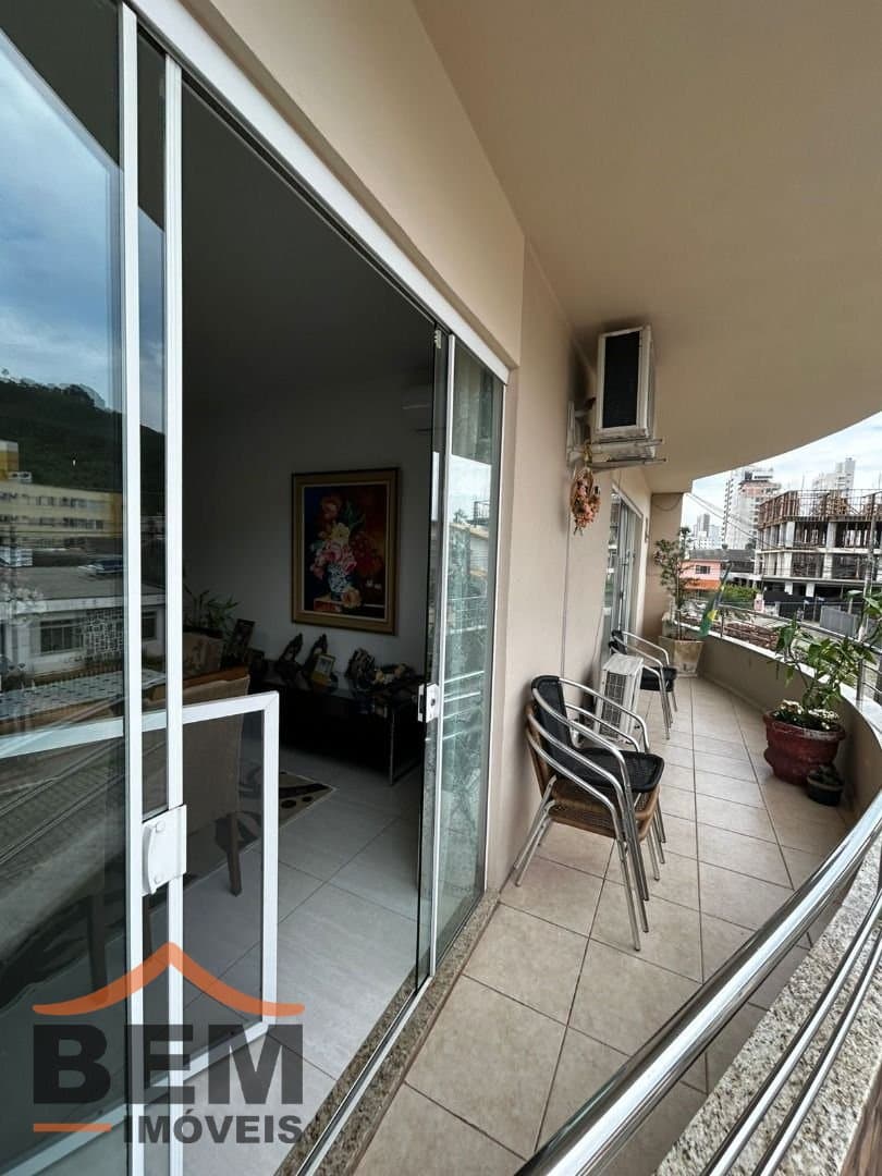 Casa para Venda com 3 quartos e 340m² no bairro Centro, em Itajaí