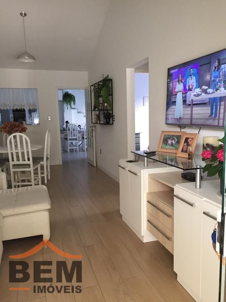 Casa para Venda com 3 quartos e 156m² no bairro Dom Bosco, em Itajaí