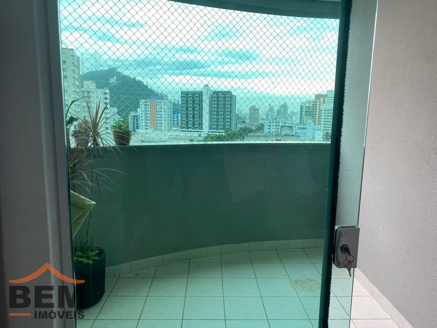 Apartamento para Venda com 3 quartos e 100m² no bairro Centro, em Itajaí