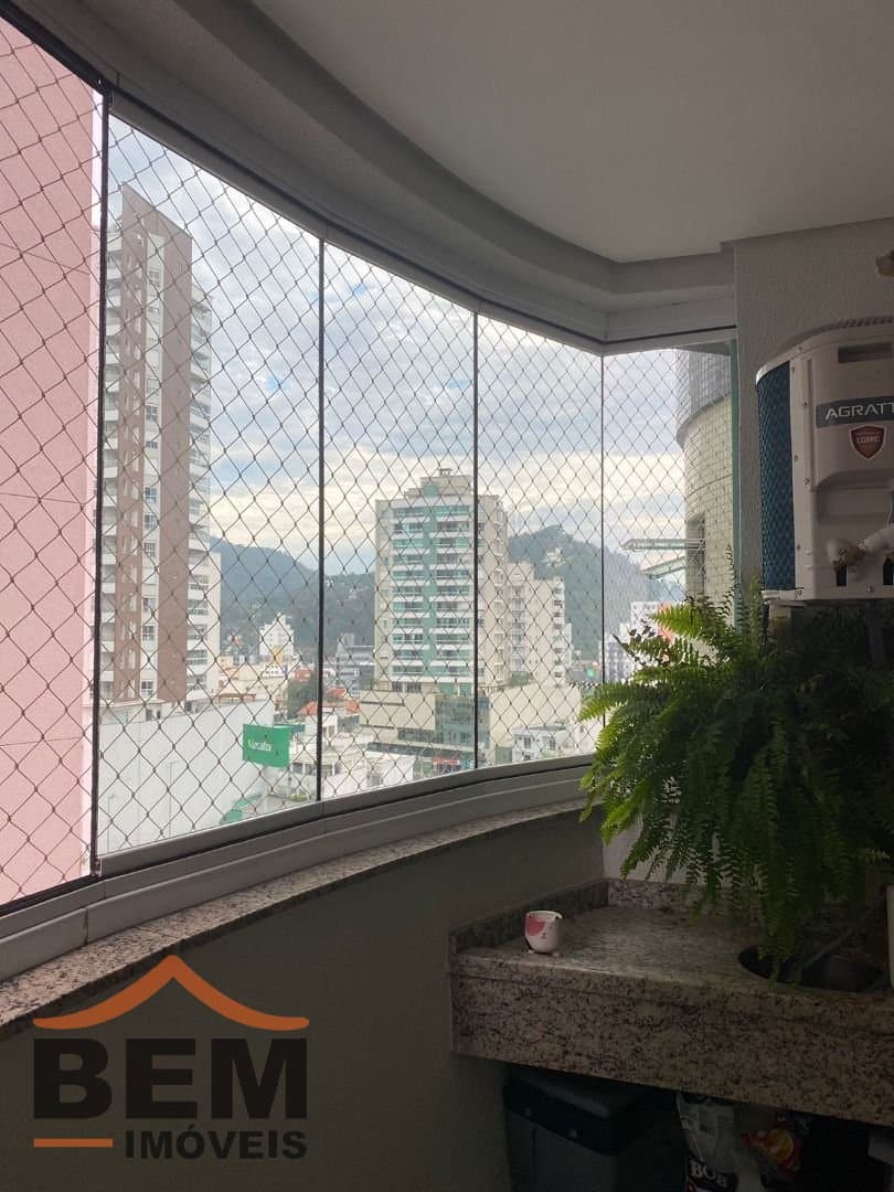 Apartamento para Venda com 3 quartos e 100m² no bairro Centro, em Itajaí